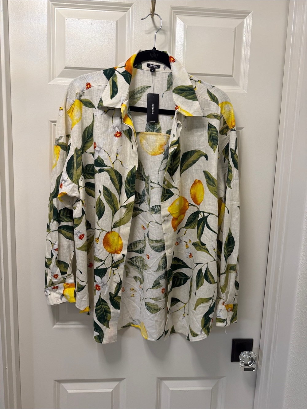 Express Women’s  Lemon Print Button-Up Shirt - White/Green/Yellow